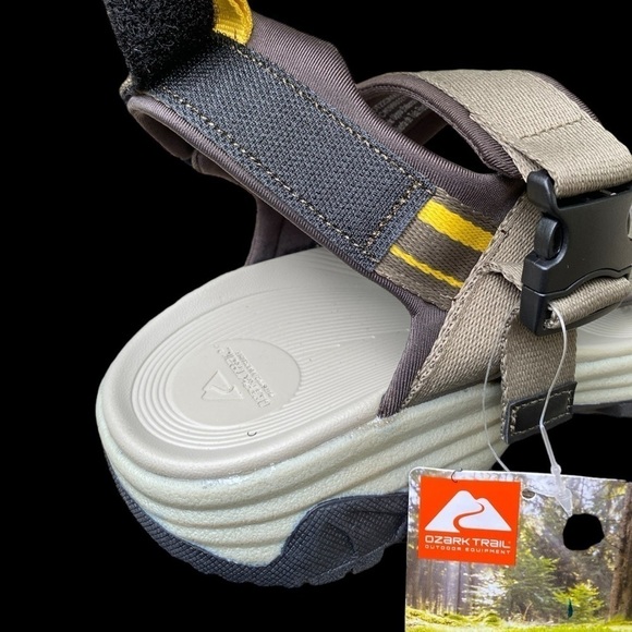 Ozark Trail-NWT Men’s 10 moss green/gray hiking sandals. Velcro adjustable. New! - Picture 11 of 12